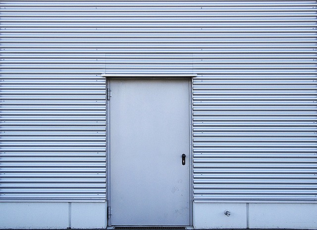 Drzwi aluminiowe zewnętrzne, wewnętrzne. Co warto wiedzieć?