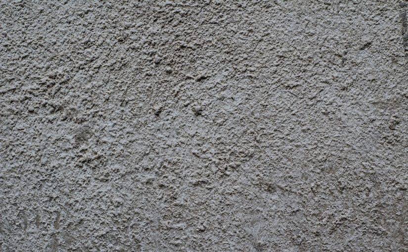 Tynk gipsowy, a cementowo – wapienny. Co będzie lepsze?
